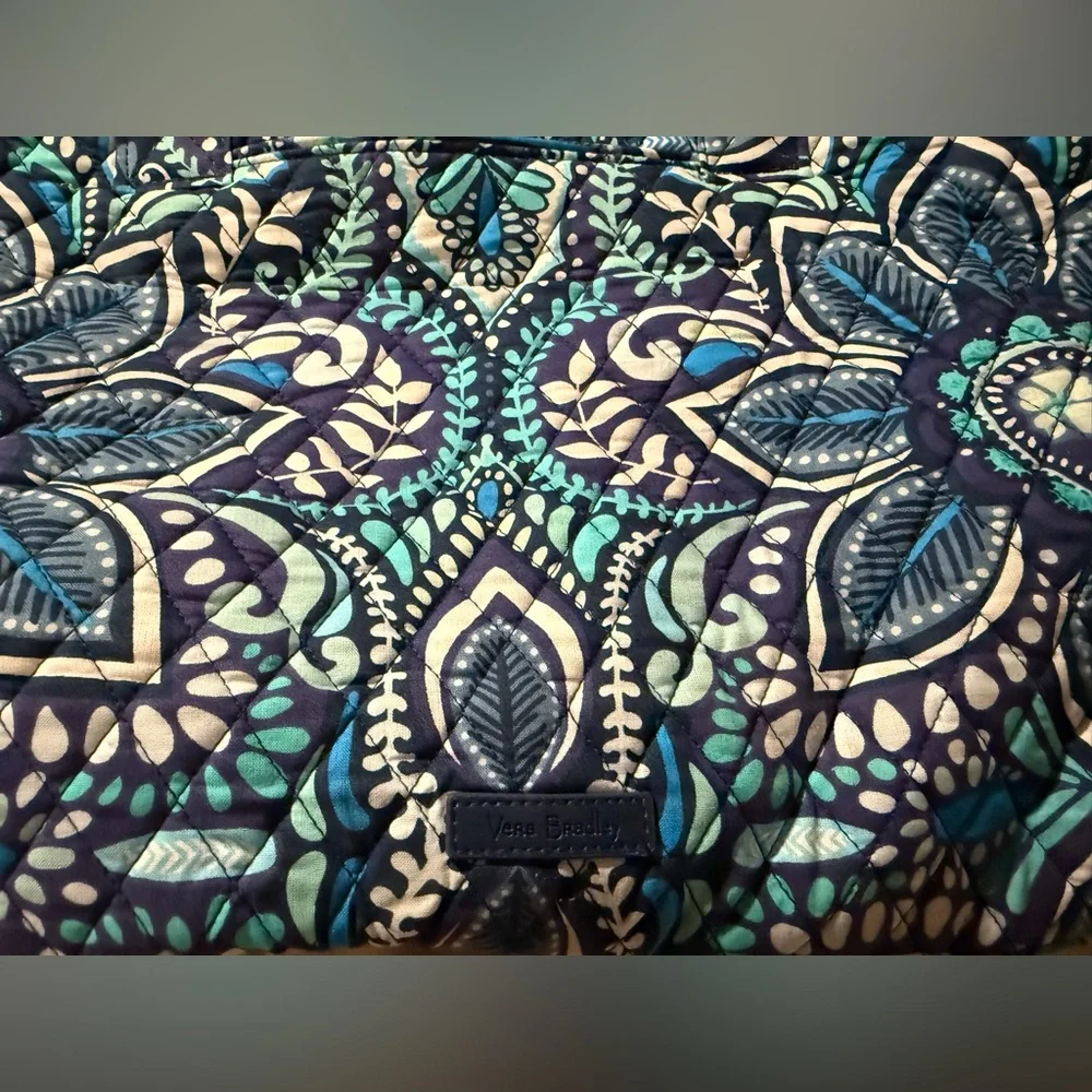 Vera Bradley Tote - Picture 2 of 8